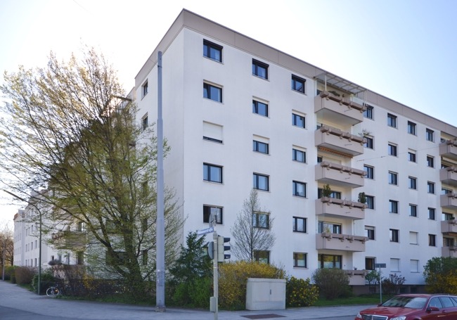 Großzügige 4-Zi.-Etagenwohnung mit Balkon und TG-Stellplatz in Schwabing-West, 80804 München, Etagenwohnung