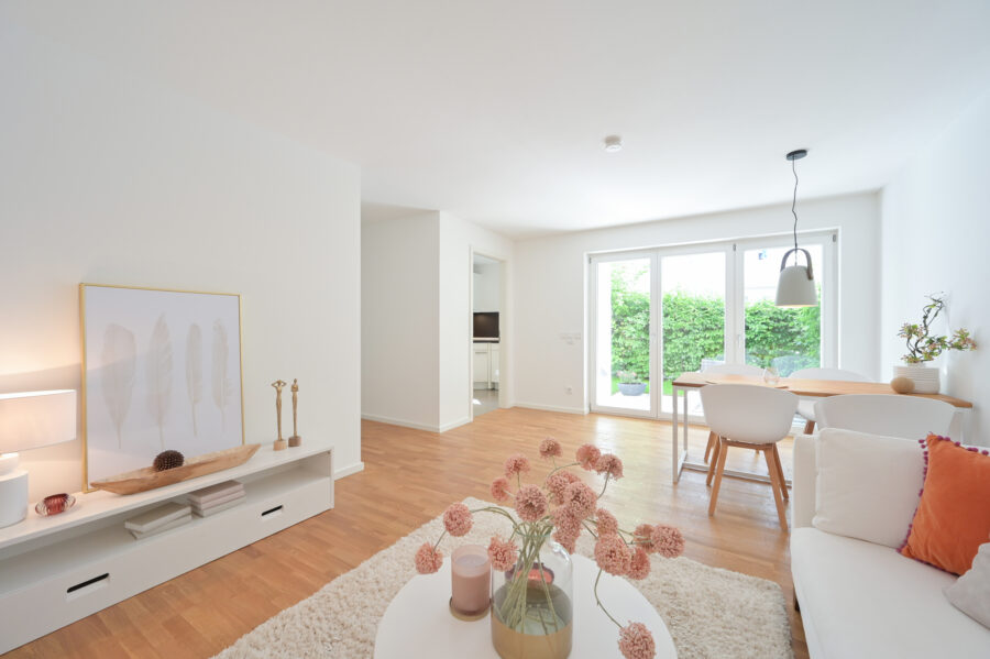 Luitpoldpark - frei verfügbar - Luxuriöse 3-Zimmer-Erdgeschosswohnung mit 2 Terrassen & Gartenanteil, 80804 München, Erdgeschosswohnung