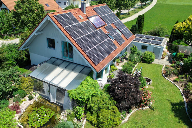 Charmantes Einfamilienhaus mit herrlichem Südgarten auf großem Grundstück, 85661 Forstinning / Aitersteinering, Einfamilienhaus