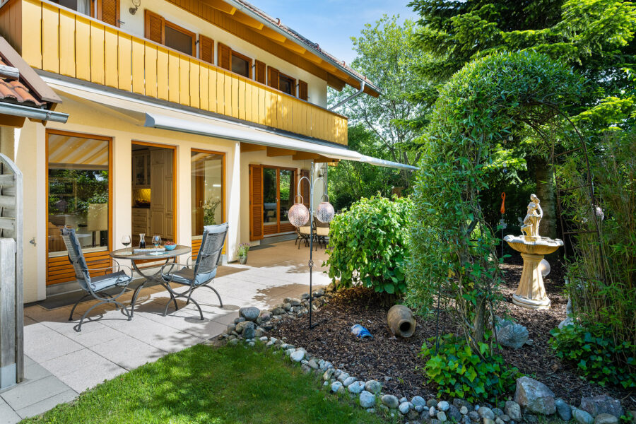Großzügiges Einfamilienhaus im Landhausstil, familienfreundliche Lage mit Gestaltungspotenzial, 85635 Höhenkirchen, Einfamilienhaus