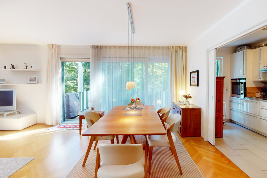 Hochwertige 4-Zimmer-Etagenwohnung mit großem Balkon & TG-Stellplatz in ruhiger Lage von Solln, 81479 München, Etagenwohnung