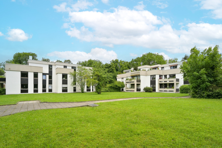 Vermietete 3-Zimmer-Erdgeschosswohnung mit West-Balkon auf parkähnlichem Grundstück, 81245 München, Erdgeschosswohnung