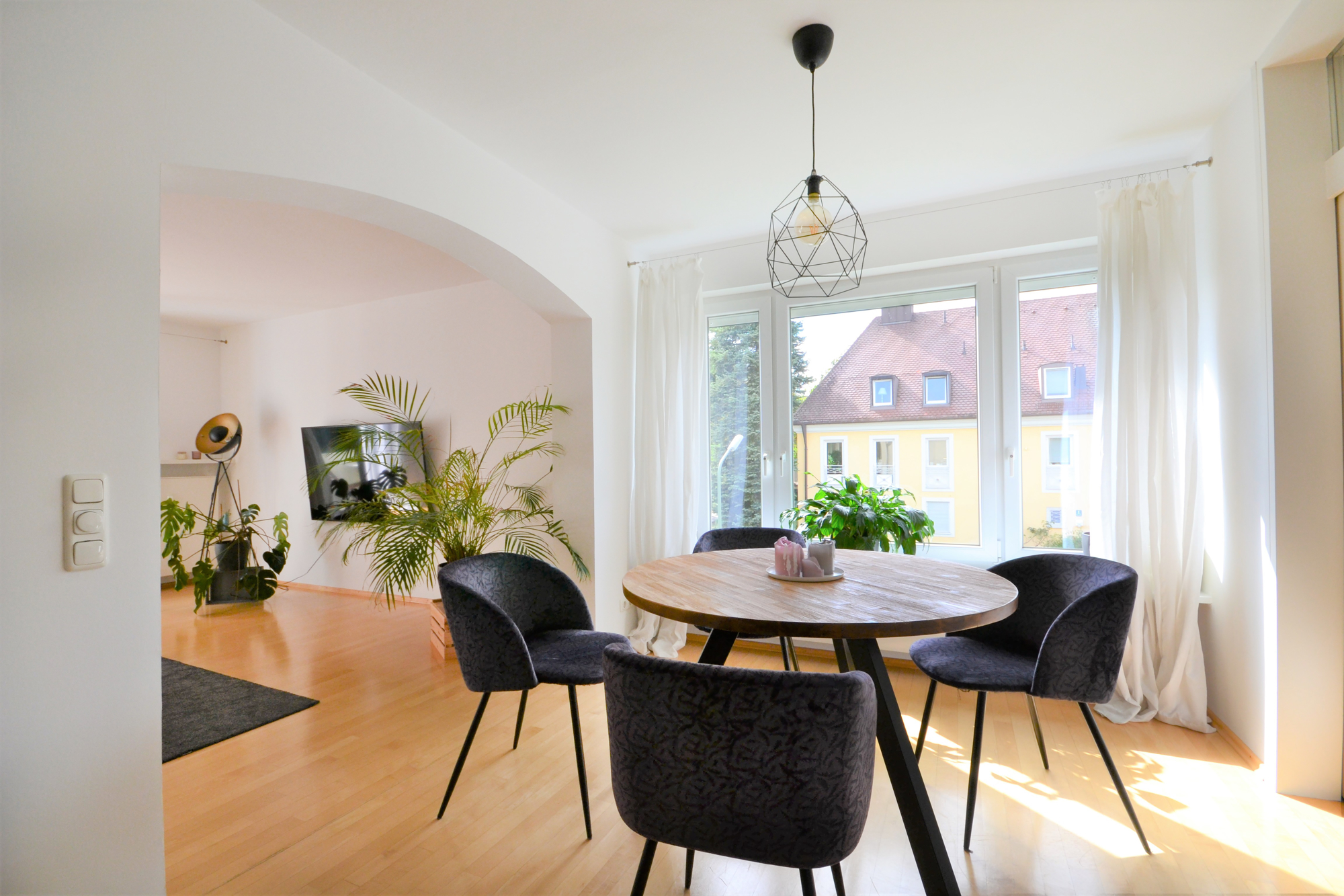 Helles Esszimmer