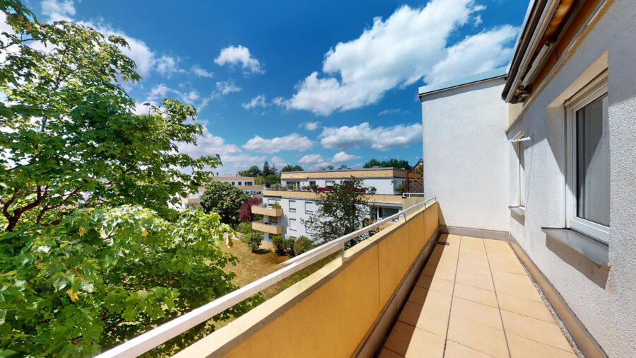 Attraktive 4-Zimmer-Dachgeschosswohnung mit Westbalkon in grüner Umgebung - S-Bahn-Nähe, 81245 München, Dachgeschosswohnung