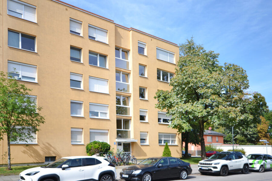 Großzügiges 1-Zimmer-Apartment mit sonnigem West-Balkon Nähe U-Bahn und Westpark, 80686 München, Etagenwohnung